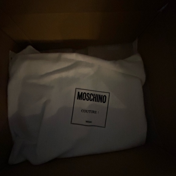 MOSCHINO BLACK VELVET CROSSBODY - Picture 4 of 5